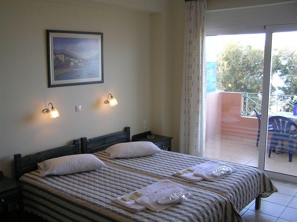 Katerina Seaside Studios Platanias  Exterior photo