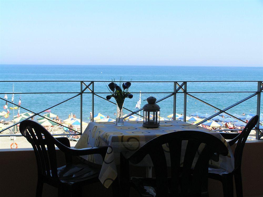 Katerina Seaside Studios Platanias  Exterior photo